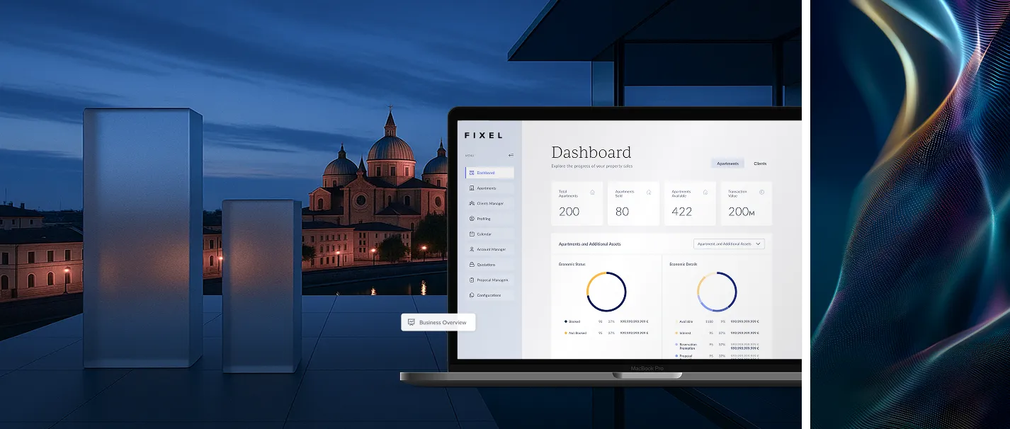 Portatile MacBook Pro su una scrivania con dashboard di gestione immobiliare che mostra statistiche di appartamenti e vendite, sullo sfondo una città al crepuscolo con edifici storici.